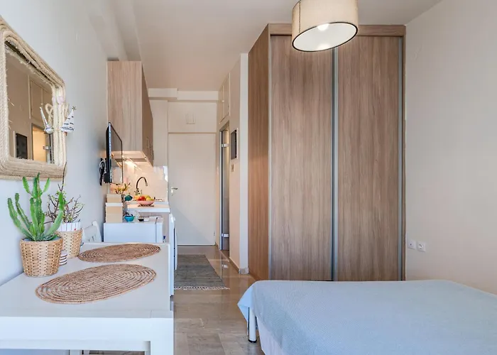 μελίτατα 16 * Rethymno (Crete)